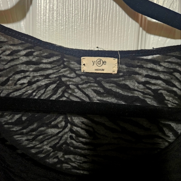 YDE Sheer Black Top - Picture 2 of 3